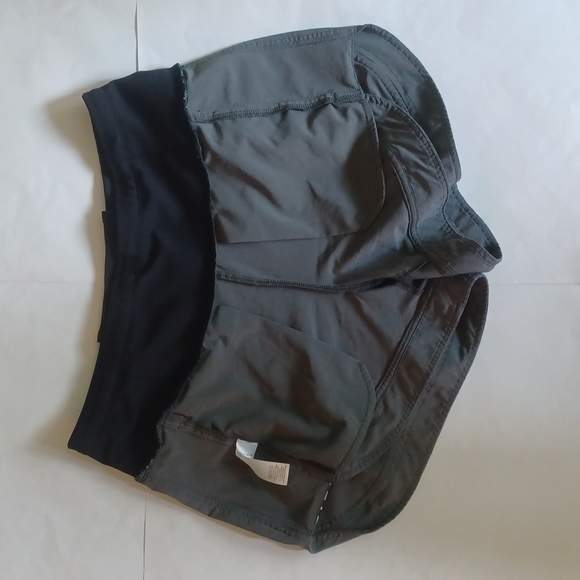 Athleta Ascender Shorts 4" inseam women's 0 Herb Olive color with stripes+pocket - Picture 12 of 17